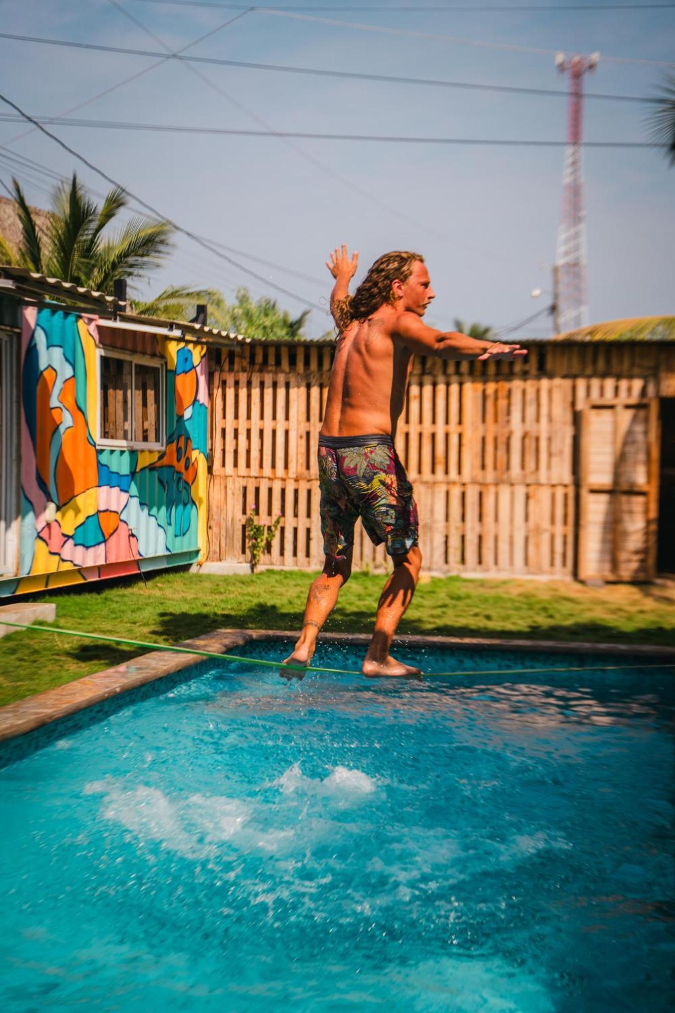 Green Belly Surf Hostel Эль-Паредон-Буэна-Виста Экстерьер фото
